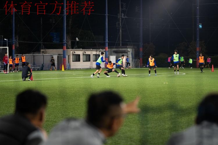 2018年第二期中国足协青训中心青训总监培训班在蓉结束